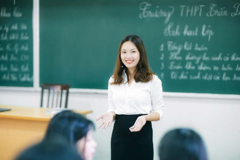 Học với giáo viên phi bản ngữ bạn được những gì